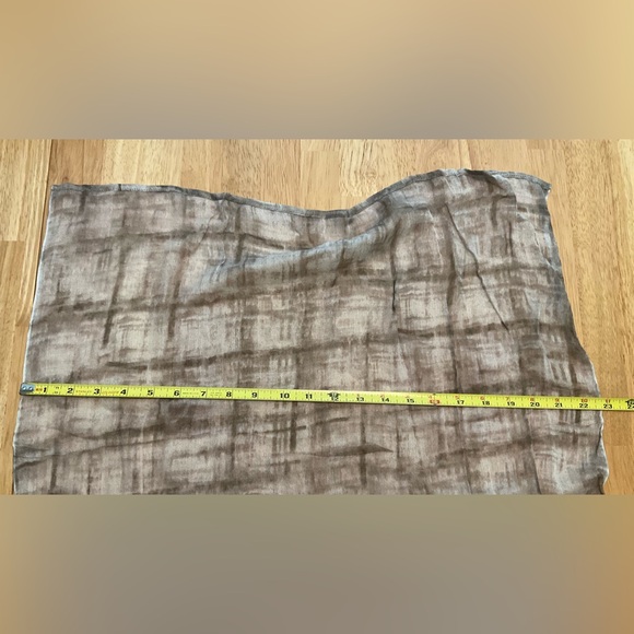 Chico's Neutral Colored Plaid Wool Blend Scarf 23 x 72" NWT - Picture 7 of 8